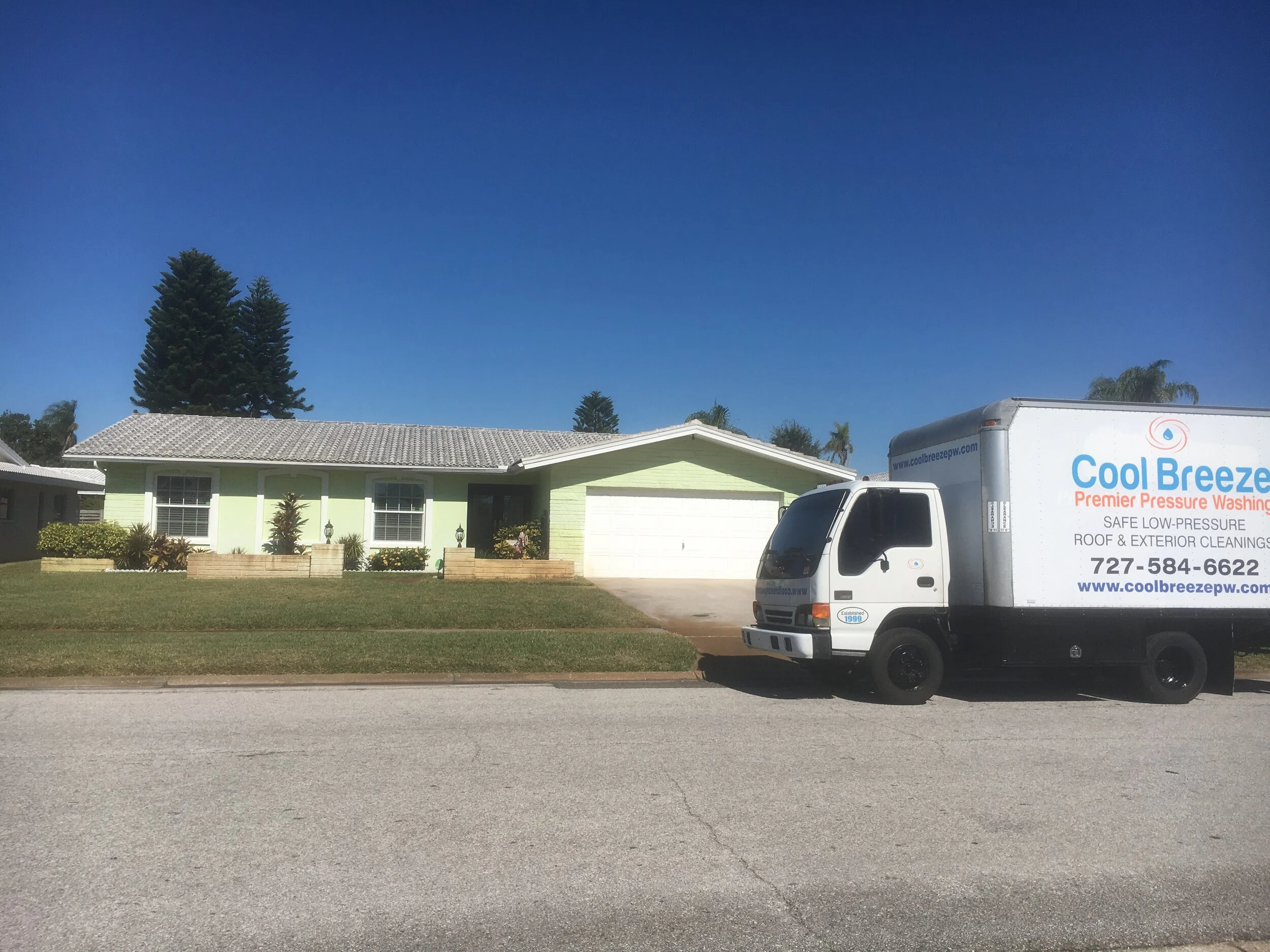 White tile roof in Largo, FL, before a soft wash
